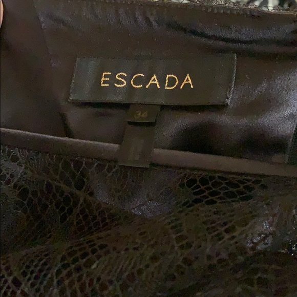 Lace and silk dress. By Escada. - Picture 3 of 3